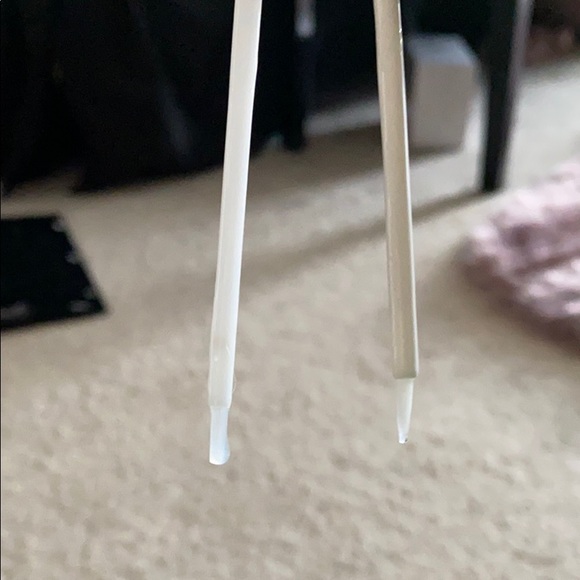 BUYER BEWARE - SELLING FAKE PRODUCTS! - Picture 2 of 4